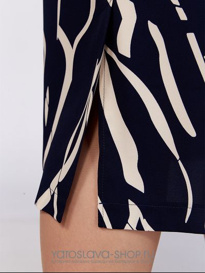 Элегантное платье прямого силуэта