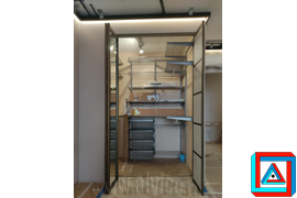 Обеспечивает полный доступ к содержимому гардеробной