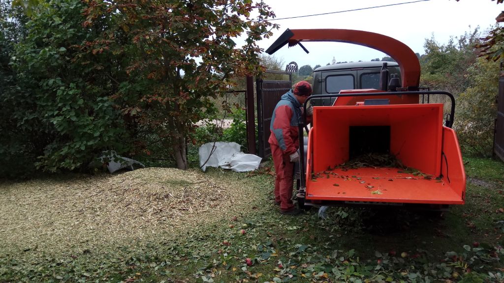 Аренда измельчителя веток