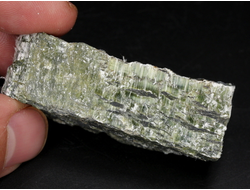 Хризотил-асбест "экстра", необработанный образец, Россия, КЧР, Урупский район, Беденский массив, м-ние Мощевая балка (54*17*20 мм, 32 г) №29896