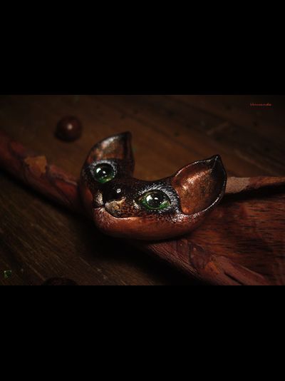 Необычная брошь с котом "Осенний Уголёк"