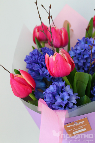 Букет цветов на 8 марта № 703