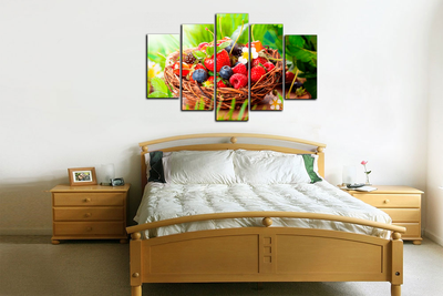 Модульная картина "Лесные ягоды"