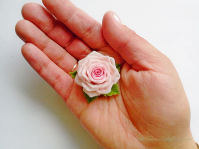 Брошь "Нежная розочка" (мини).