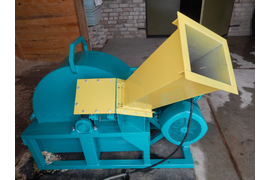 Стандартная комплектация дробилки РДМ-600 с удлинителем горловины, который служит для безопасности работы.