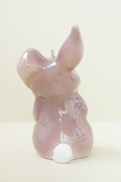 Заяц c морковкой