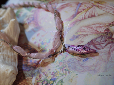 Короткое (под шейку) колье в стиле шебби-шик "Рассветная Жемчужина" с подвеской из холодного фарфора