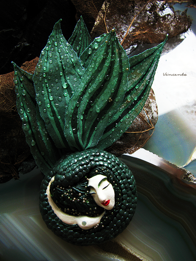 Авторская брошь с русалкой - "Спящая русалочка" из термоглины с микробисером и шёлком