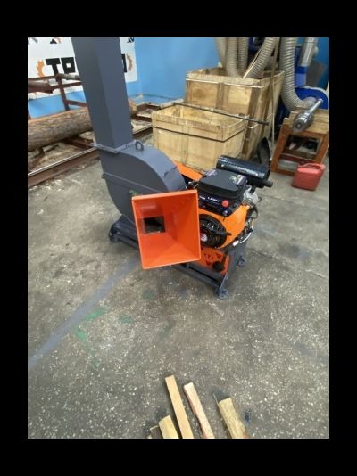 Рубительная машина Триумф 3НР-Л27-600 бензиновая, от