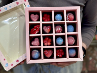 Конфеты ручной работы из бельгийского шоколада 16 конфет серия "Love"