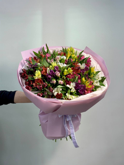 Букет из 35 альстромерий