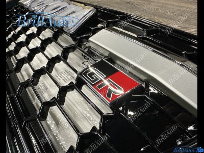 Решетка Toyota Land Cruiser 200 2007-2015 LED с подсветкой в стиле 300 GR Sport