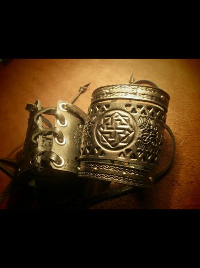 "Валькирия" Женский браслет широкий