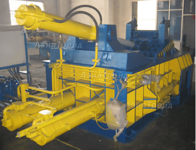 Пакетировочный пресс для металлолома