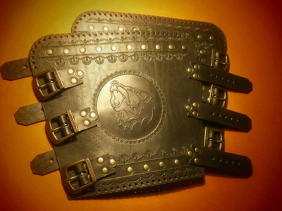 Пара наручей "Медведь".