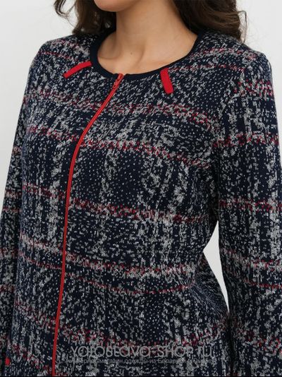 Жакет полуприлегающего силуэта в красно-синем цвете