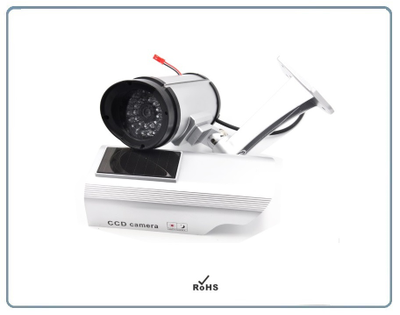 DE/SK2200 Муляж уличной видеокамеры. Отсек для 2  аккумуляторов (тип АА) + солнечная панель