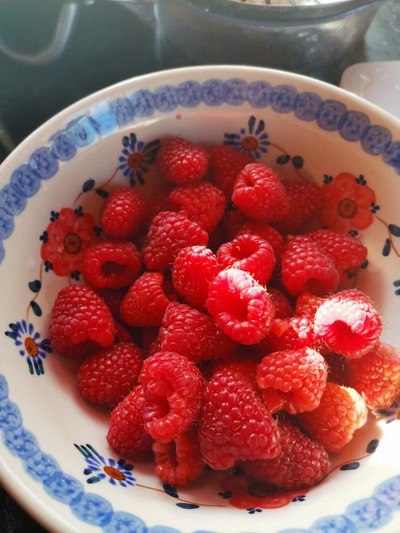 Малина домашняя с грядки фермера купить с доставкой на дом