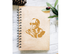 Скетчбук деревянный Путин, Россия №2