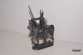 Рыцарь 4.1 серый с мечем. (случайная лошадь)