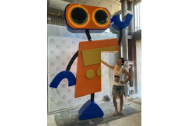 Уличная рекламная фигура Робот