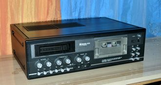 Магнитофон  Маяк-233 (вариант 1))