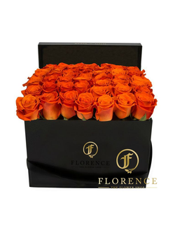 Квадратная коробочка с оранжевыми розами