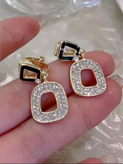 Модель : АЛ-346.Овальные клипсы в стразах