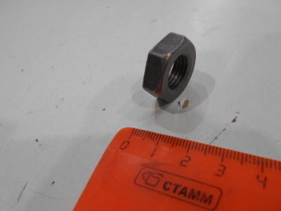 Гайка барабана сцепления Иж (левая резьба)