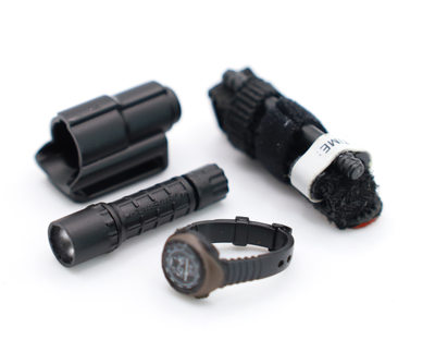 Часы, жгут, фонарик 1/6 (78093F) - DAMTOYS