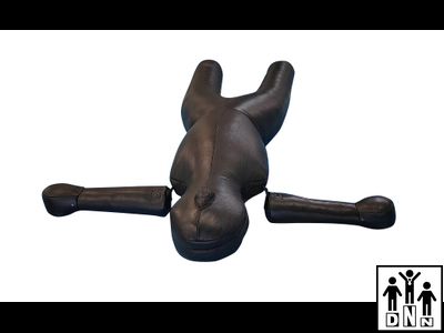 Манекен борцовский для самбо двуногий МДБНК 0,1 с подвижными руками (высота 1,3м, вес 33-35 кг, натуральная кожа, толщина кожи до 2 мм) DNN