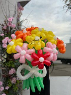 Букет из 15 разноцветных ромашек