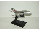 Модель самолёта МиГ-15 из серии &quot;Легендарные самолеты&quot; №38 (без журнала)