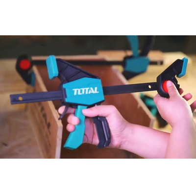 Струбцина быстрозажимная 63x300мм TOTAL 12"