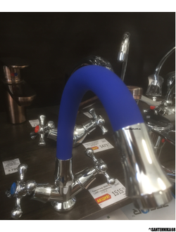 Гибкий излив цветной силиконовый с латунными гайками Frap 31см F7260 чёрный F7261 зеленый F7263 синий F7266 белый F7267 серый F7268 красный