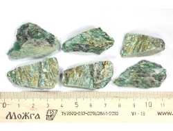 Фуксит, Россия, Карелия, Хизовара, в ассортименте (30-35 мм, 8-12 г) №26901