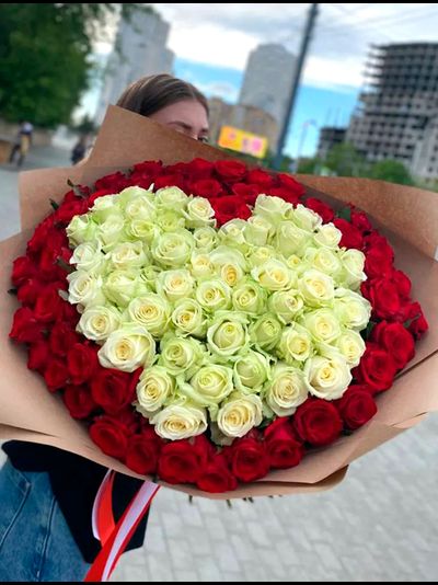 101 роза с сердцем