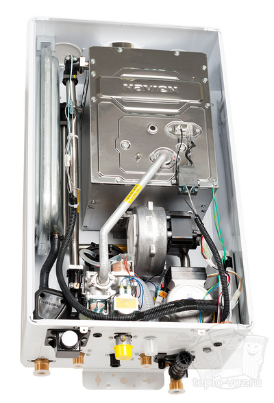 Котел Navien Deluxe S внутри
