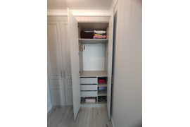 Шкаф распашной классический