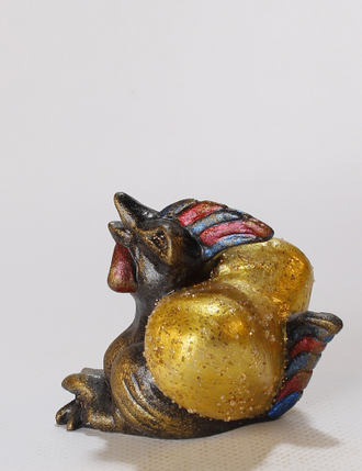 Сувенир " Год Петуха" с золотым сердцем
