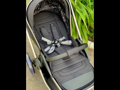 Детская коляска 3 в 1 Luxmom 811X Черный