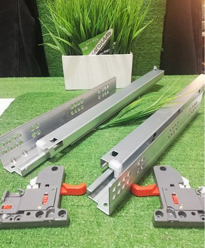 450мм Направляющие скрытого монтажа полного выдвижения с доводчиком AMALET