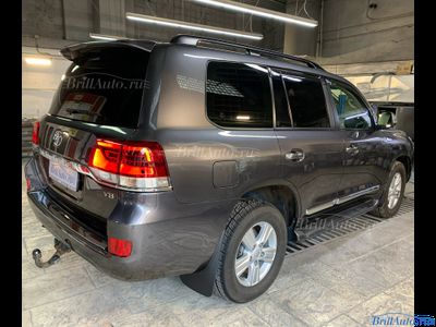 Полный рестайлинг Toyota Land Cruiser 200 из 2007-2015 в 2021 (Оптимальный)