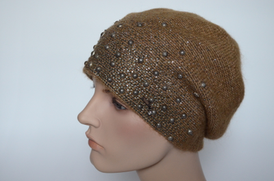 Коричневый женский вязаный берет с украшениями Vizio Италия 6439