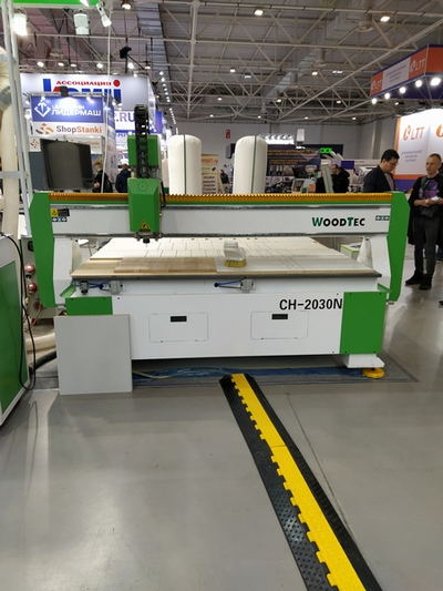 Фрезерно-гравировальный станок с ЧПУ WoodTec CH 2030 N