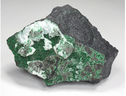 Уваровит кристаллы на породе, Кальцит, Урал (76*57*25 мм, 161 г) №25852