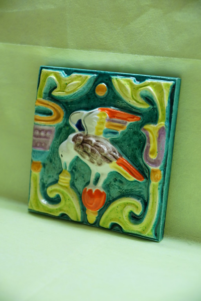 Соловей и чаша любви (изразцовая плитка)