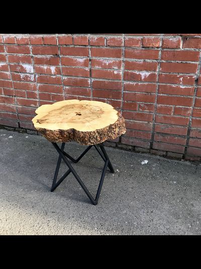 столик из спила ясеня