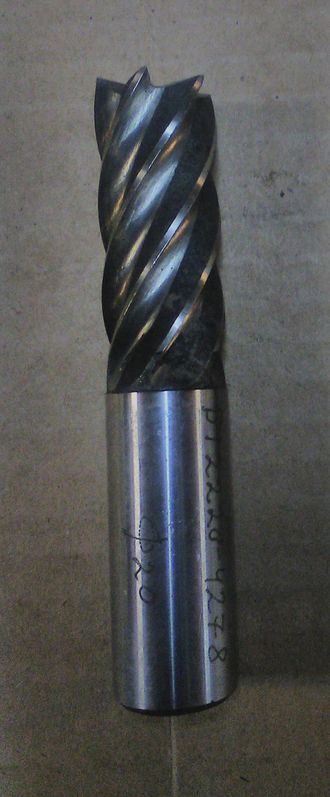 Фреза концевая ц/х 20 мм (6 зубьев) Р6М5