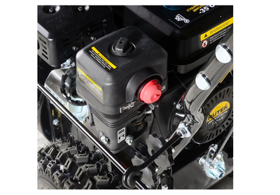 Снегоуборщик бензиновый Huter SGC 6,8 самоходный